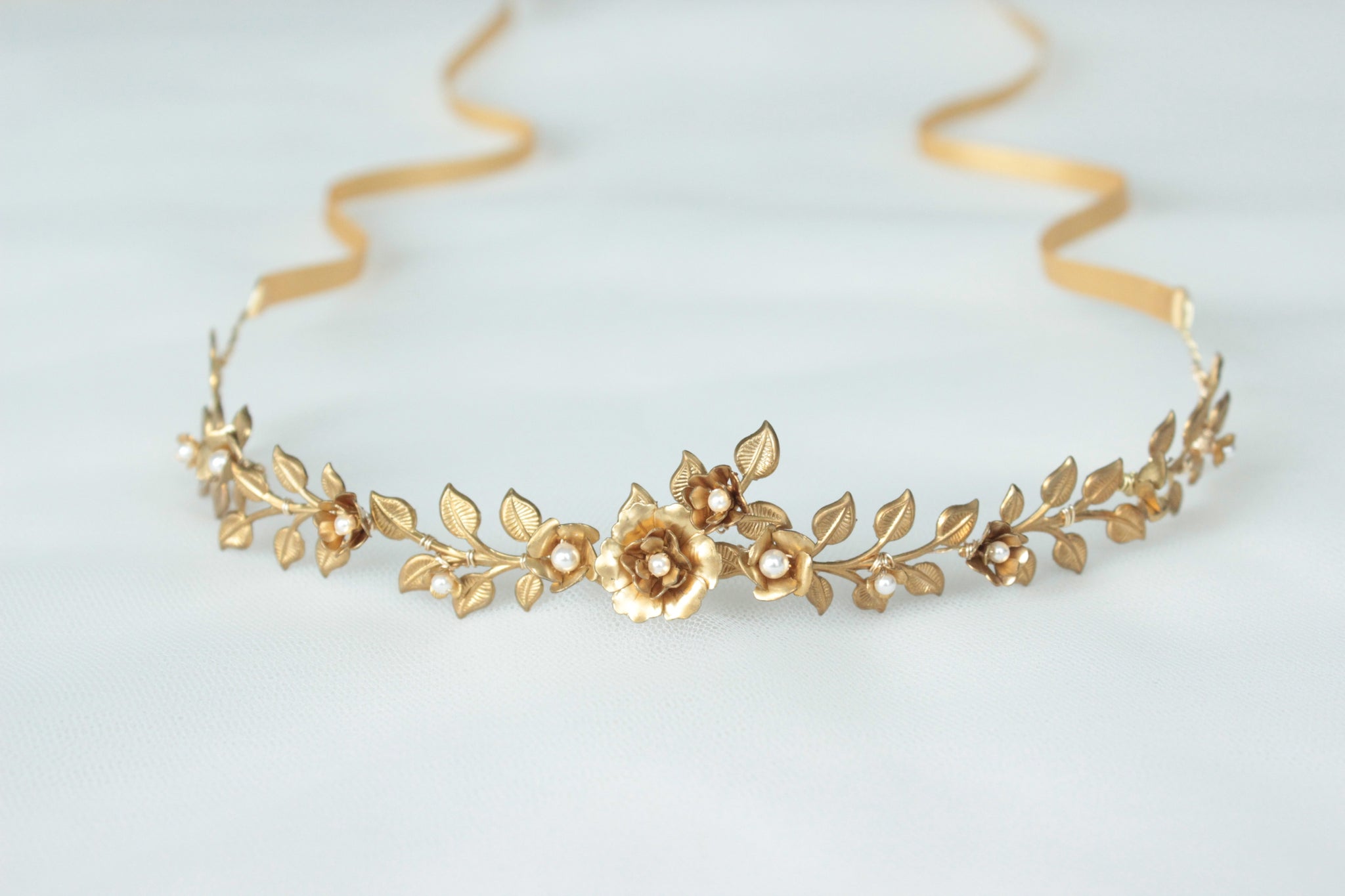 gold wedding headpiece, gold bridal headband, gold wedding circlet, gold forehead jewellery, forehead bridal headpiece, floral gold wedding headpiece