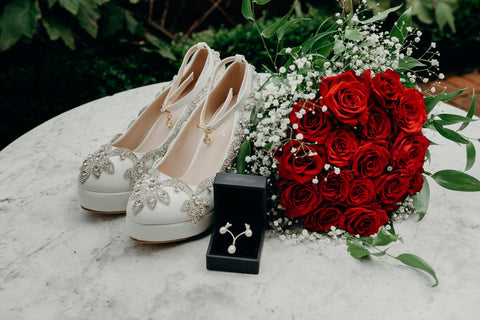 Bridal posy, red roses and Gypsophilia