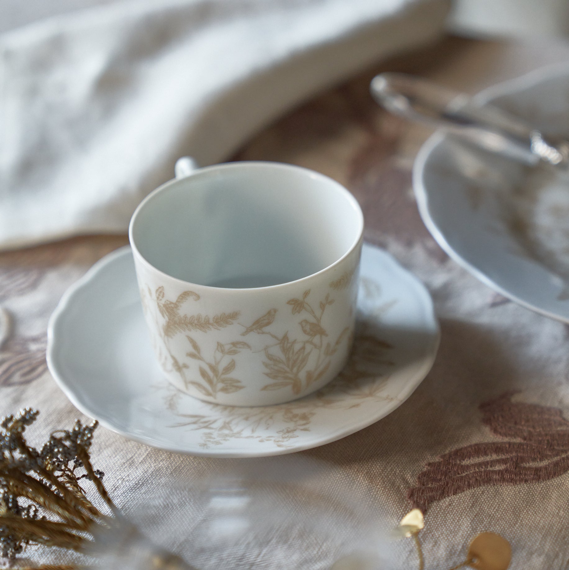 Vajilla blanca · Porcelana de Limoges · Diseño Katalina color