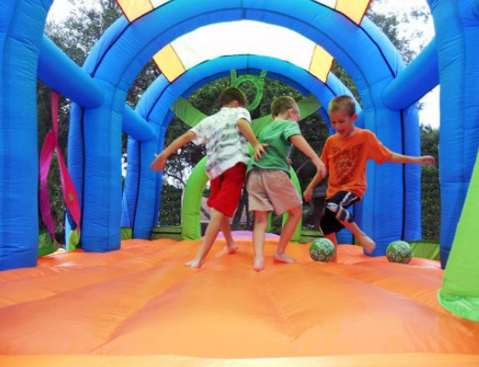 Kidwise Arc Arena II kids playing soccer