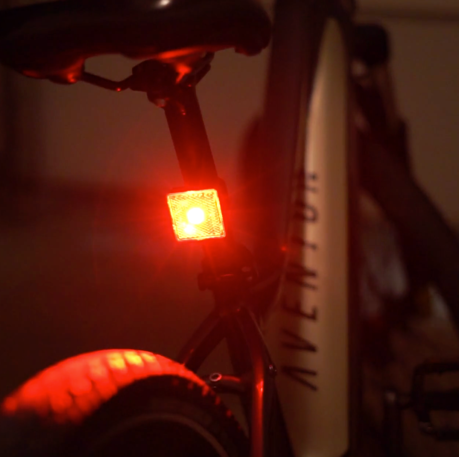 aventon battery lights