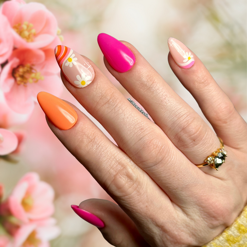 Floral Accent and Radiant Hues: Soft and Chic Spring Manicure Ideas