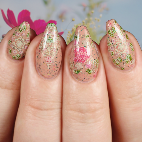 Sweet and Sparkly Springtime Florals : Soft and Chic Spring Manicure Ideas