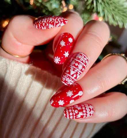 Snuggly Sweater Nails: Winter Nail Ideas / Winter Manicure
