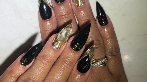 Stepping into the weekend feeling fierce with these black stiletto nails  💅🖤 Who else loves rocking edgy nail designs? #nailinspo… | Instagram