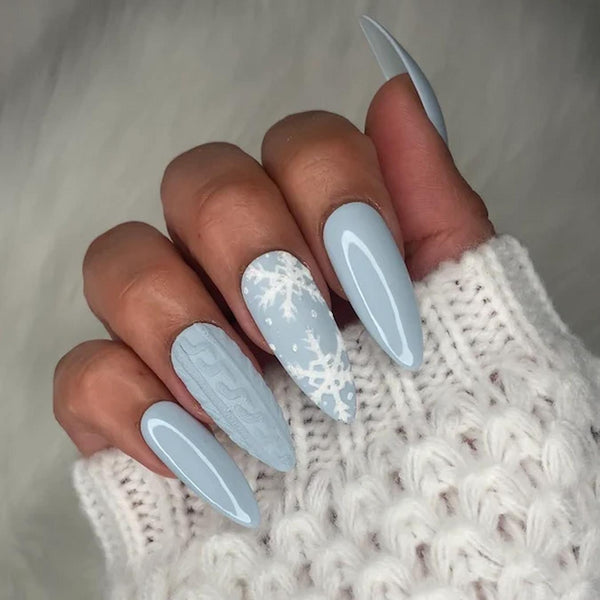 light blue Christmas nails paint
