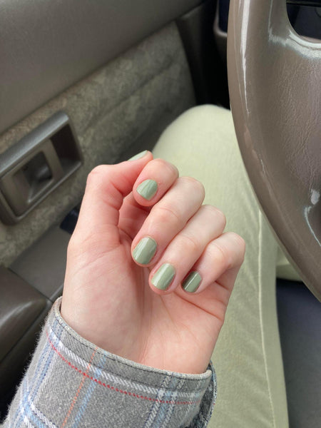 Green Nails Ideas to Personalize Your Style in 2023