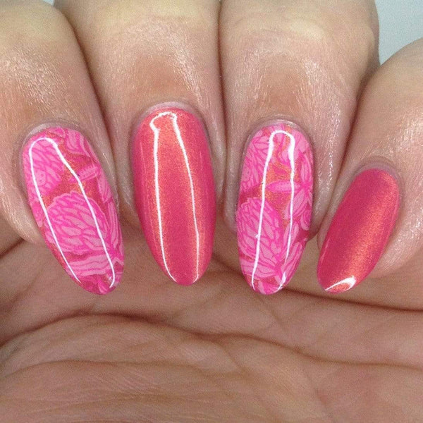 waikiki duochrome stamping polish from maniology negative space nails pink pink nails nails day nails