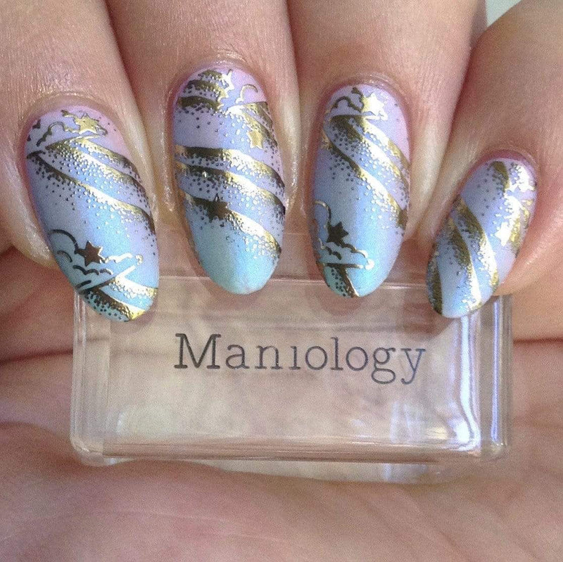 Sun Sign Titanium Gold Nail Art Powder: Cùng trang trí móng tay với màu vàng titan rực rỡ cho phong cách móng tay ấn tượng. Bằng cách sử dụng sản phẩm sun sign titanium gold nail art powder, bạn sẽ tạo ra những bộ móng tay độc đáo và đẹp mắt hơn bao giờ hết. Hãy cùng theo dõi video của chúng tôi để biết thêm chi tiết về sản phẩm này và cách sử dụng nó để làm bộ móng tay của bạn thêm lung linh và quyến rũ.