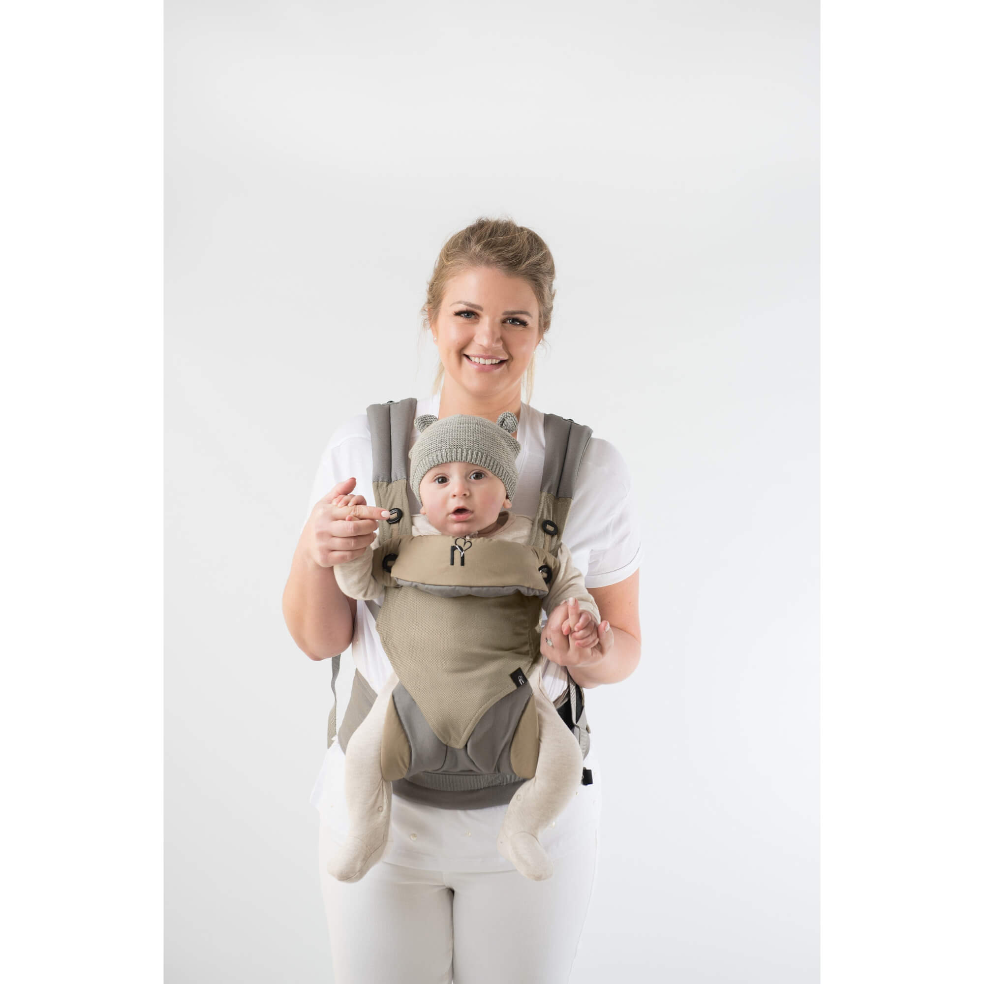 NOOLA® Deluxe Hands-free Breast Pump Bra