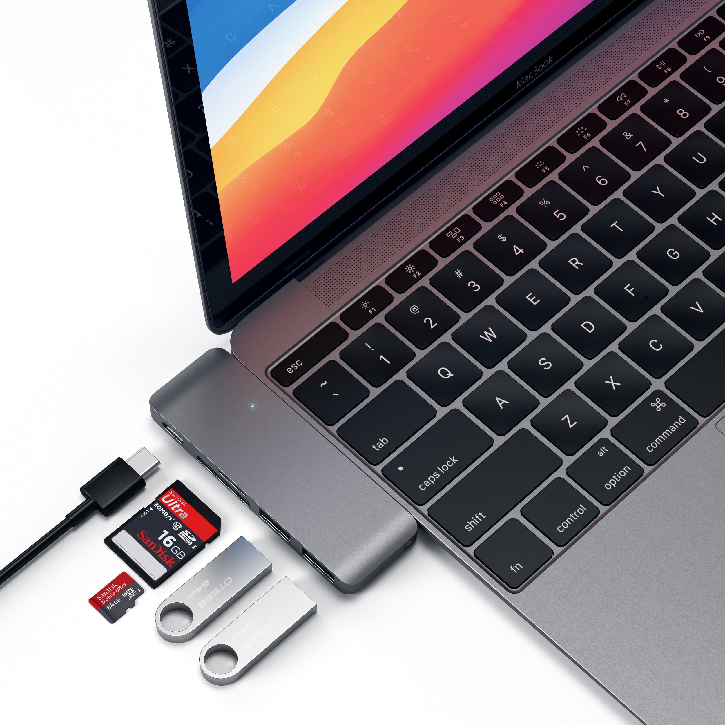 Satechi Hub Type-C Aluminium Gris sidéral - Hub USB 3.0 et lecteur de  cartes - Hub - SATECHI