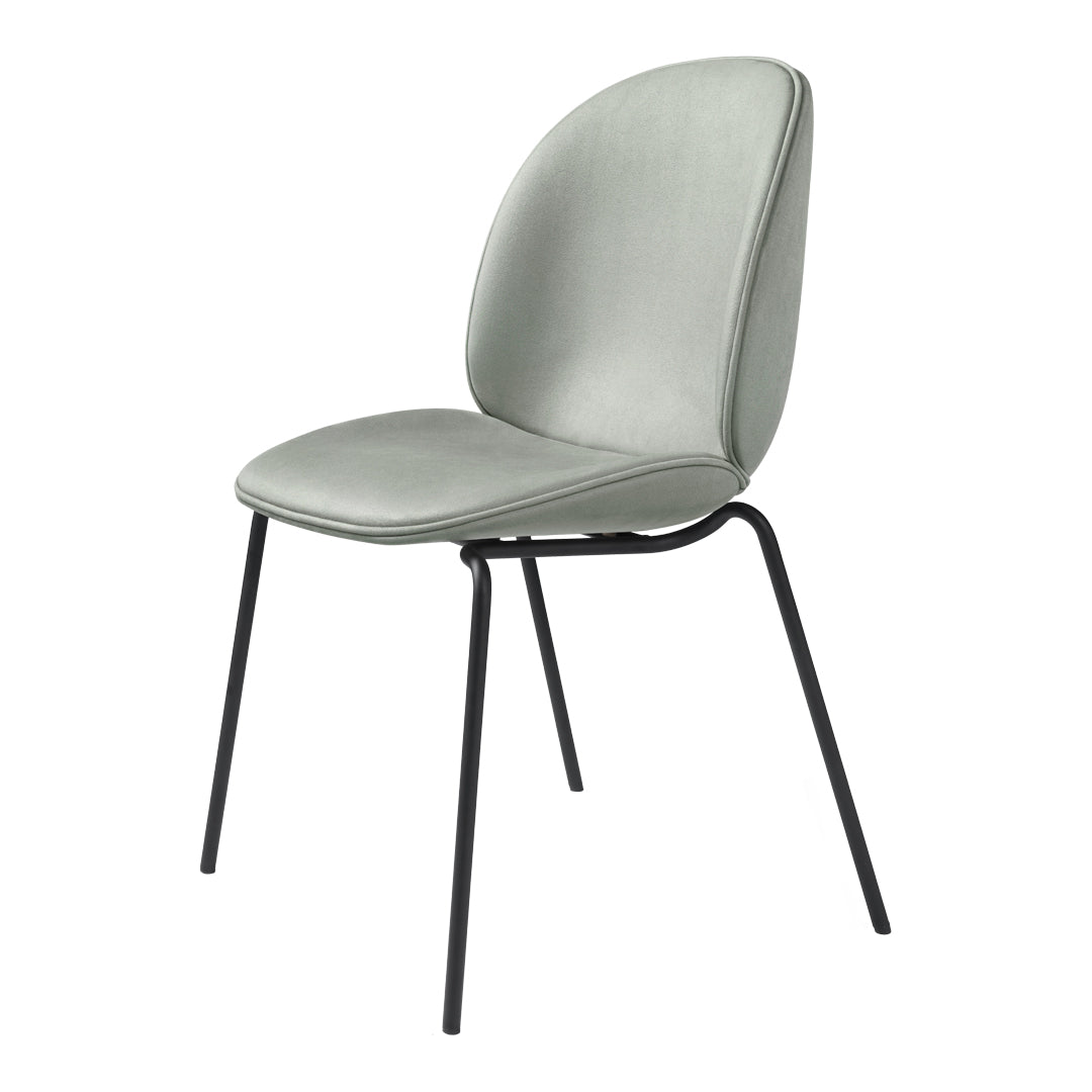 hoekpunt Schaap beeld Gubi Beetle Dining Chair - Stackable - Fully Upholstered by GamFratesi |  Design Public