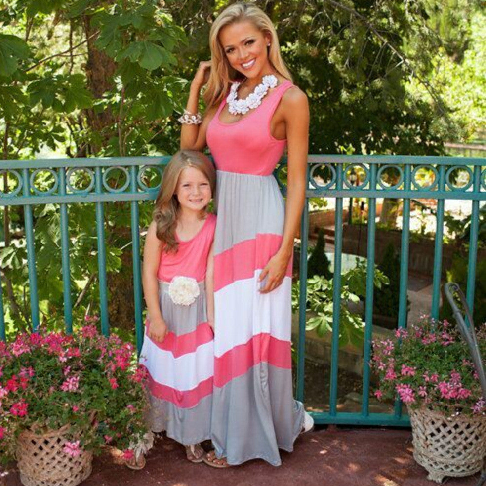 mom and daughter dress online shopping
