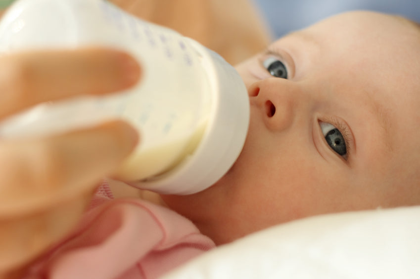 Baby Drinking Formula Thickened with Gelmix