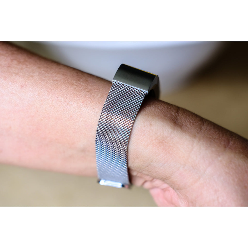 milanese fitbit band