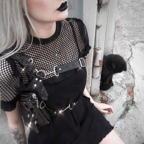 Goth Girl Aesthetic Look: How to Nail the Style