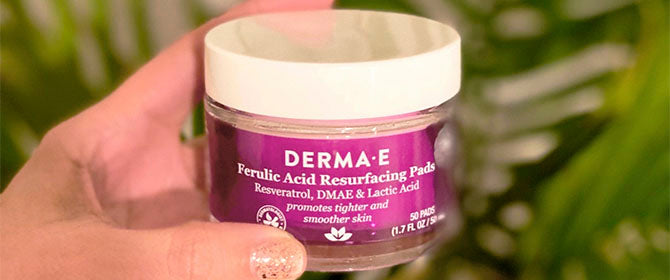 Resurfacing Exfoliation Acid pages close up