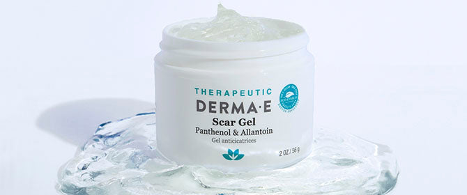 Scar Gel texture and consistency revealed with scar gel jar and clear gel surrounding