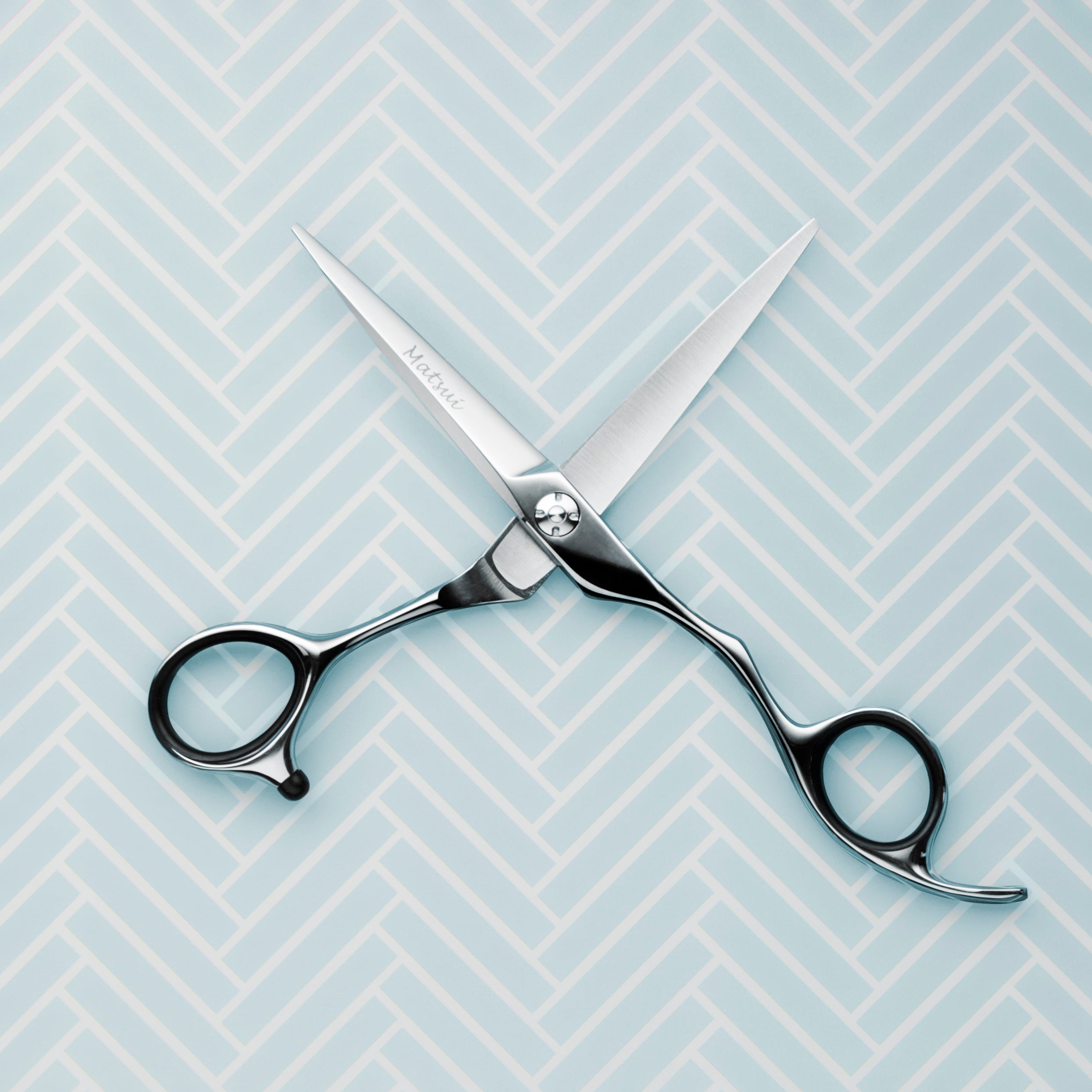 Basic Sharpening Demonstration of a Convex Edge Stylist Scissors