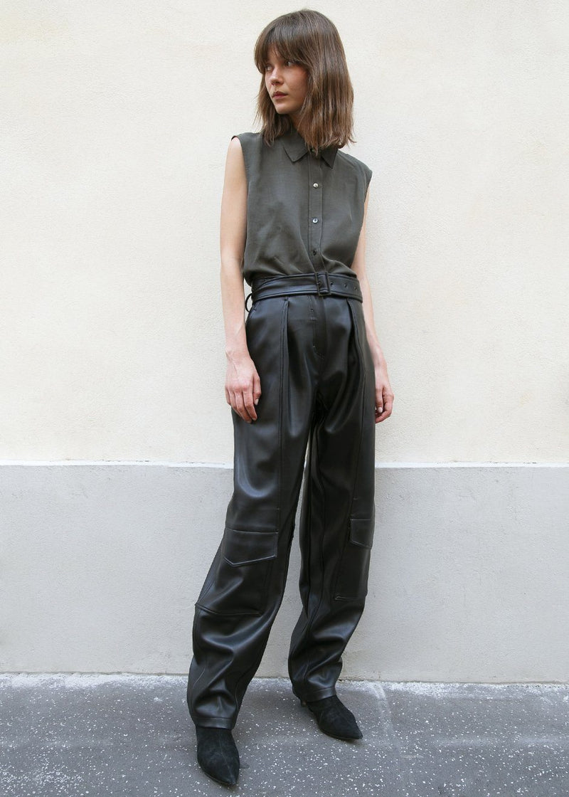 Low Classic Faux Leather Cargo Pants in 