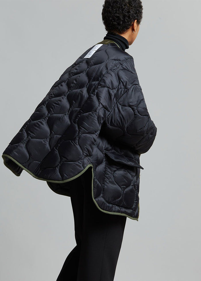 https://cdn.shopify.com/s/files/1/1527/0993/products/teddy-quilted-jacket-blackolive-jacket-the-frankie-shop-541524_700x.jpg?v=1629631539