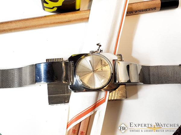 Vintage 1960's Seiko SkyLiner 6220-7990 21J DiaShock Ultra Thin 6200B –  Experts Watches