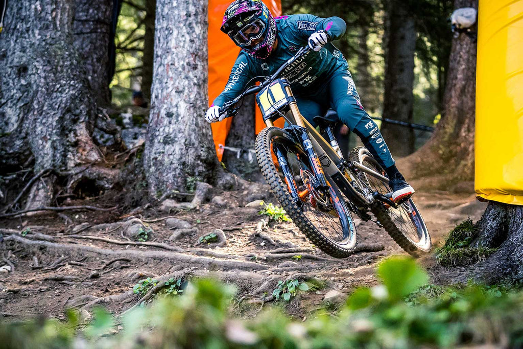 DH WORLD CUP RD 4 LENZERHEIDE