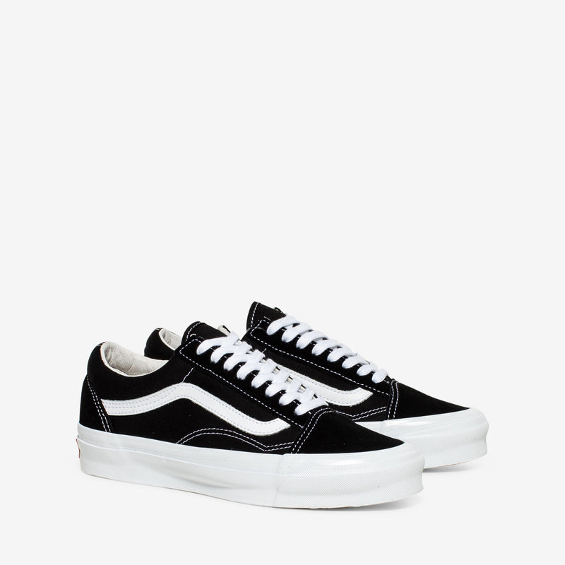 vans old skool black jeans