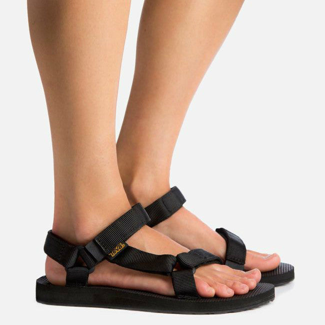 teva women's universal sandal