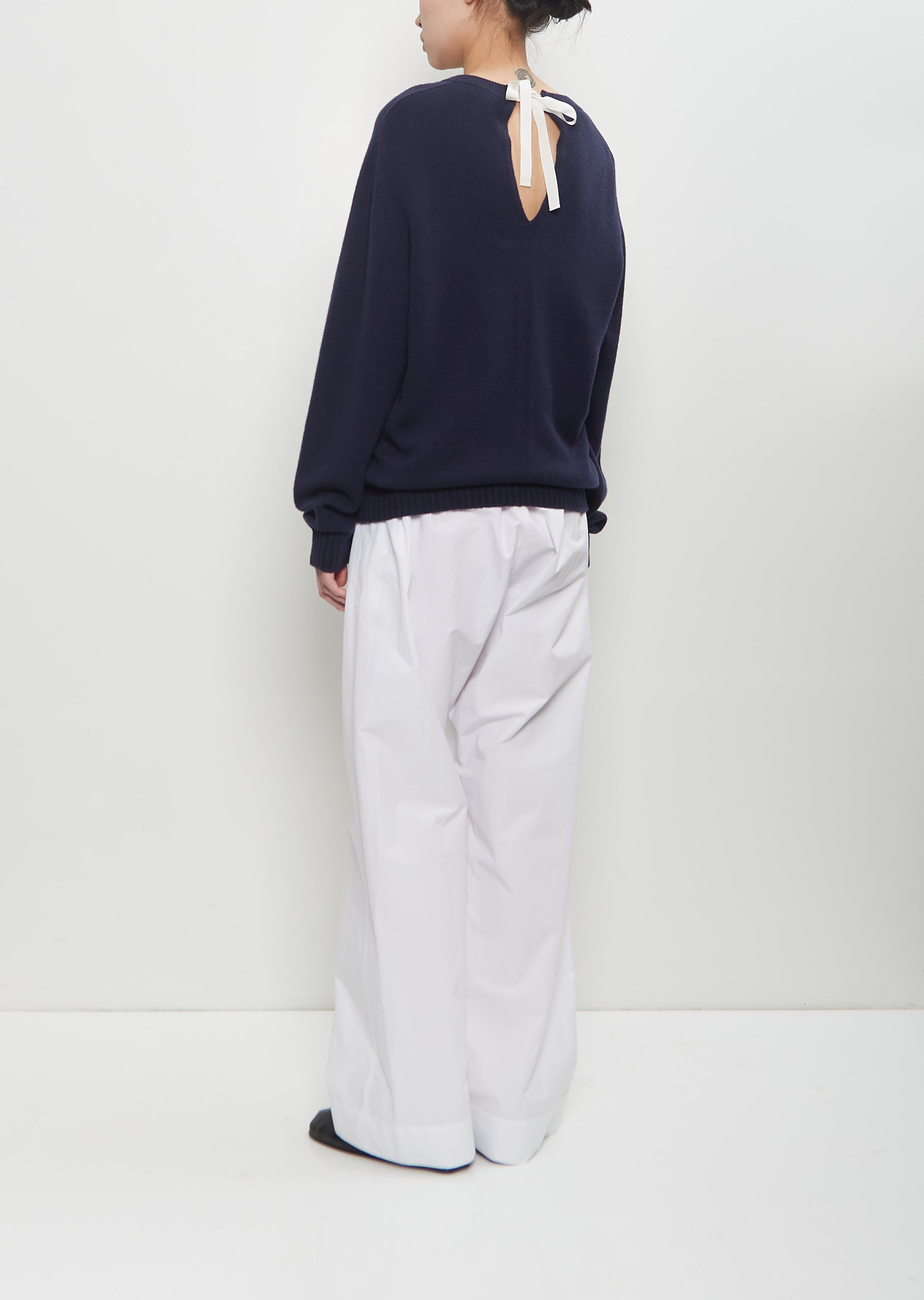 Shop Carven Cashmere Bow Collar Pullover In Ink