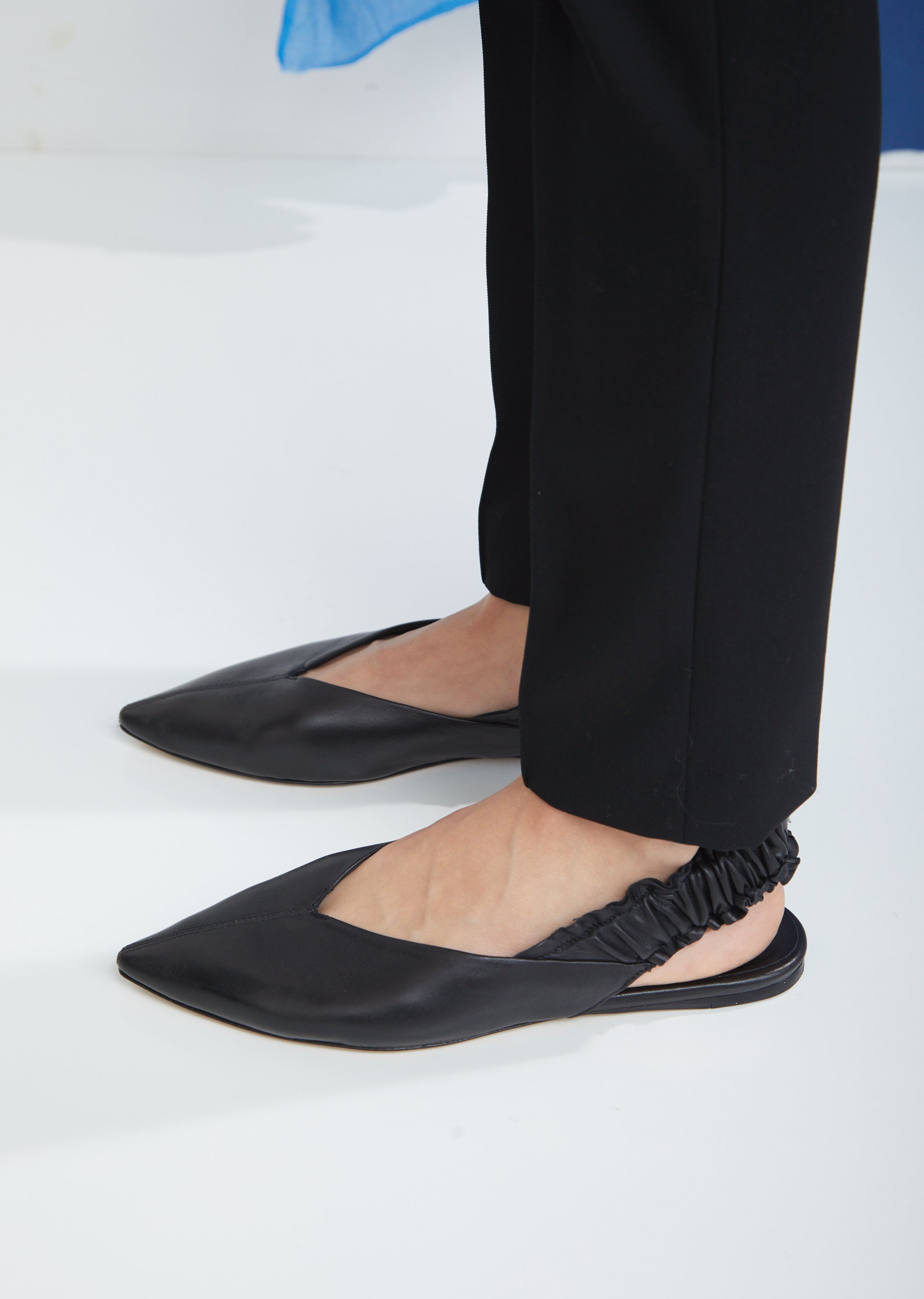 thin leather flip flops