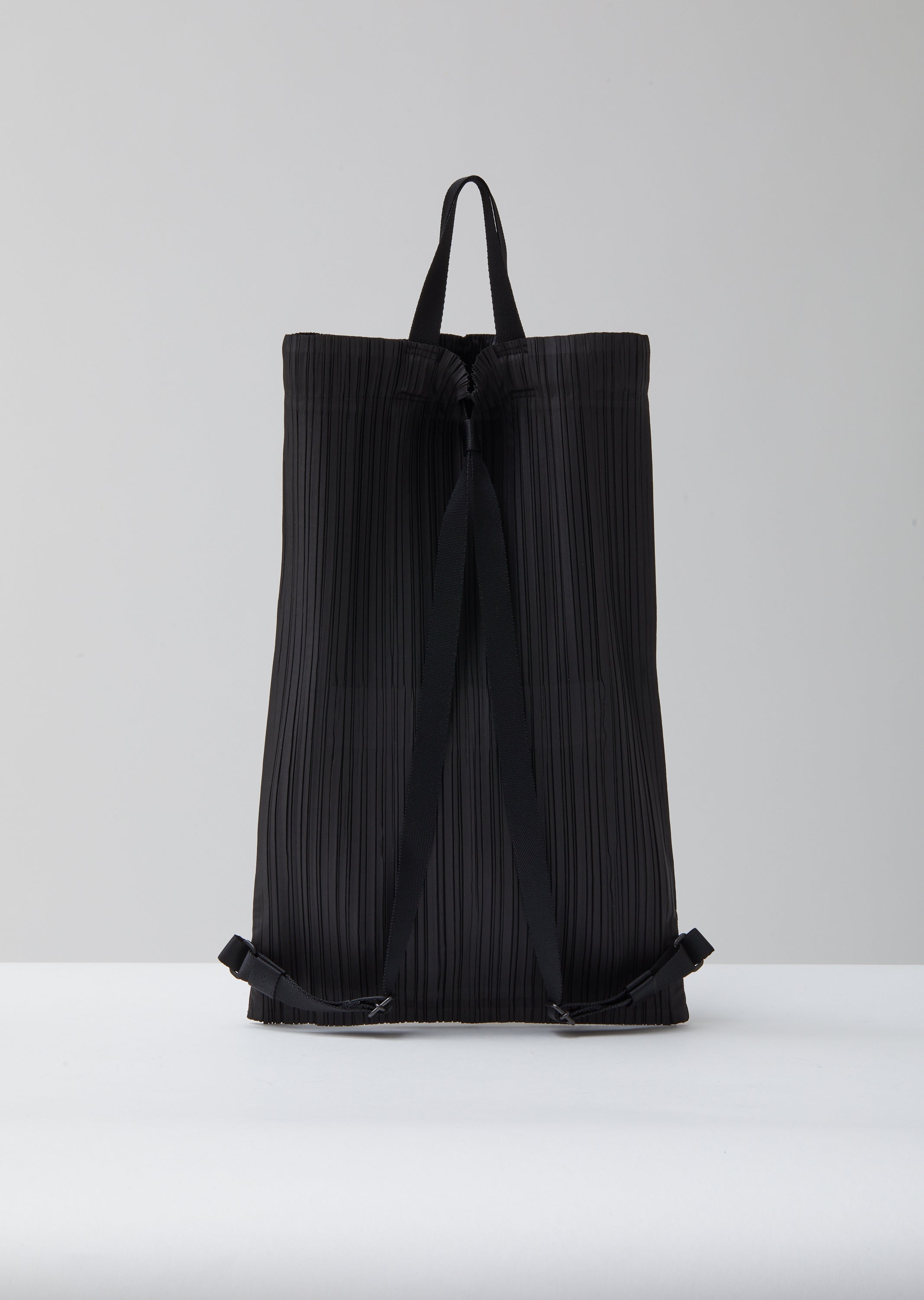 Light Weight Pleats Backpack – La Garçonne