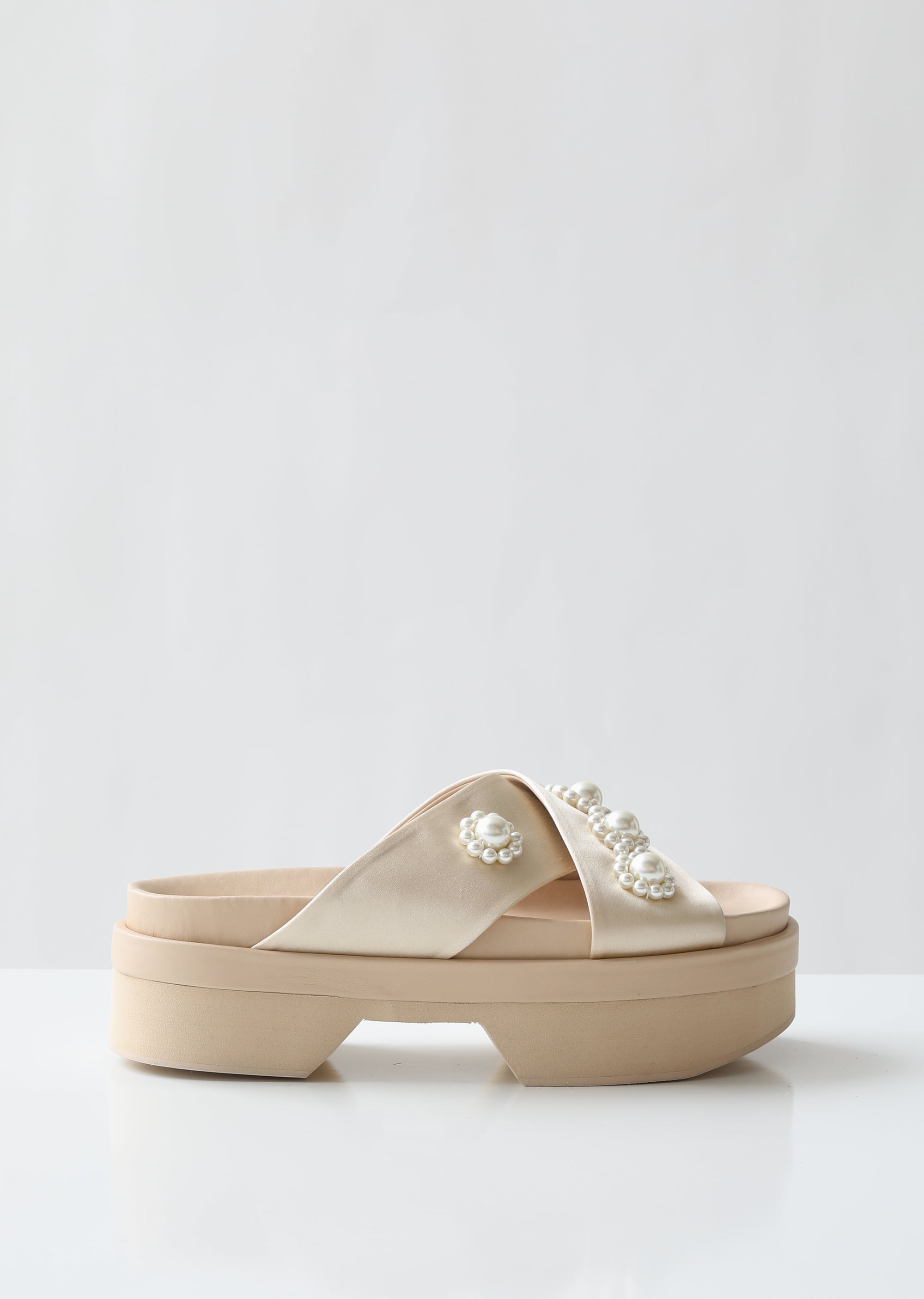 Beaded Satin Japanese Sole Sandals – La Garçonne