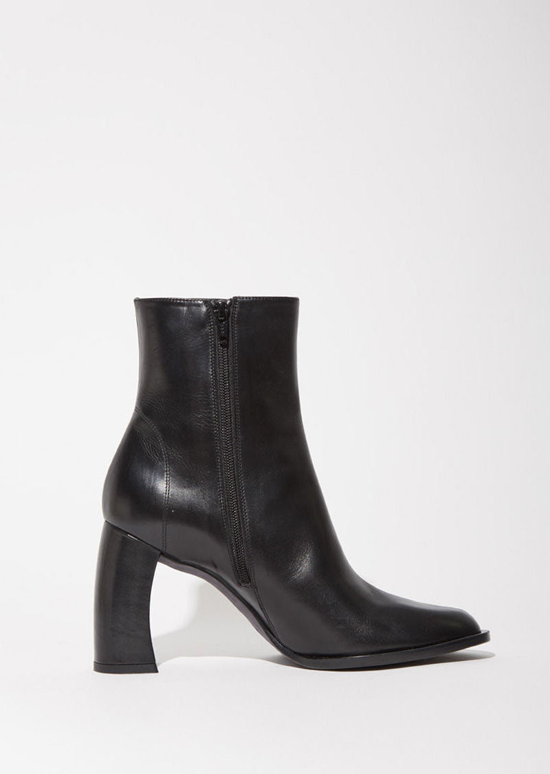 Heeled Ankle Boot by Ann Demeulemeester - La GarÁonne – La Garçonne