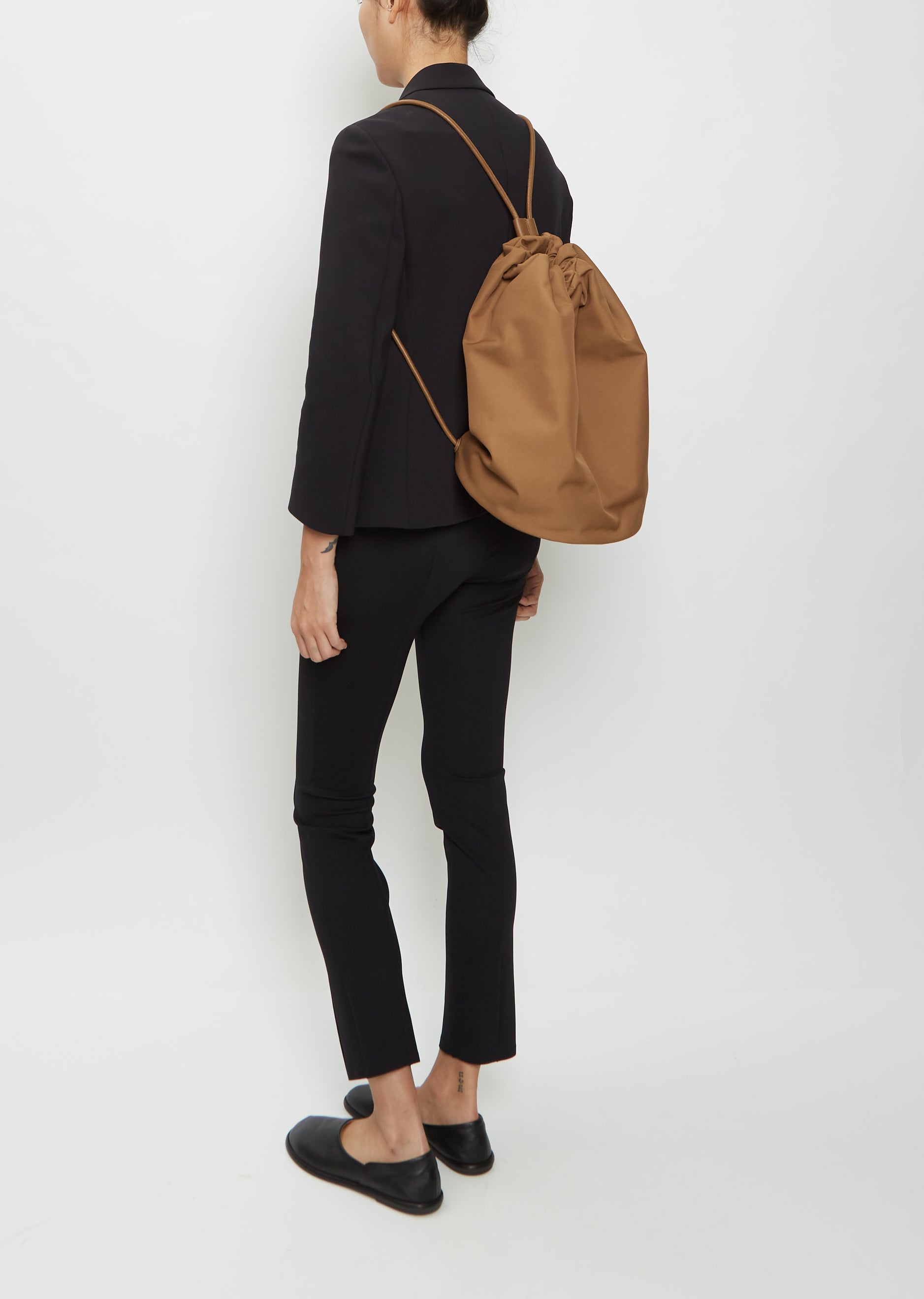 Sporty Backpack — Taupe – La Garçonne