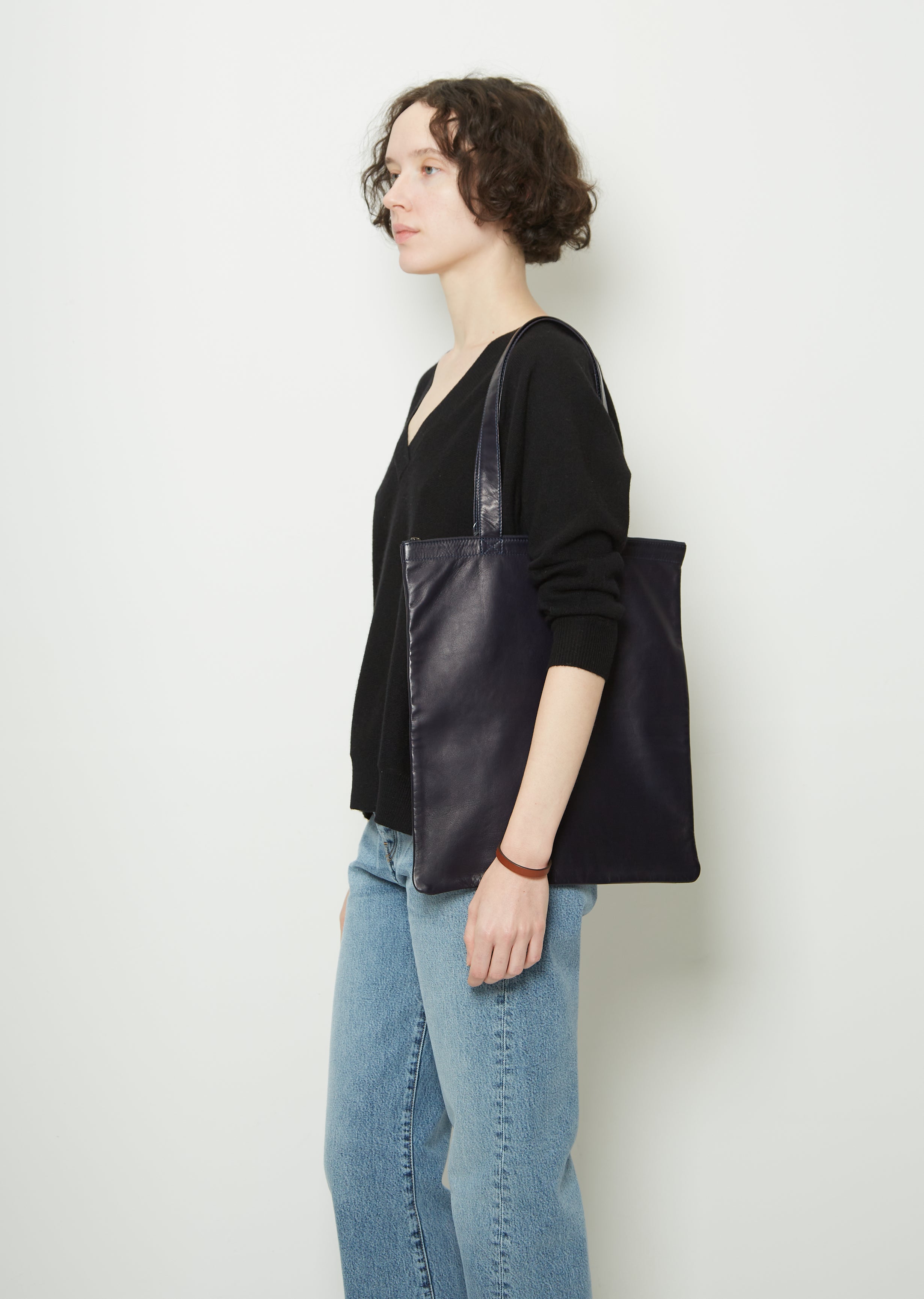 Ultra Soft Zip Tote — Navy – La Garçonne