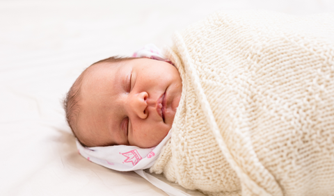 When To Stop Swaddling Your Baby
