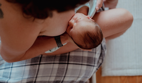 cradle breastfeeding