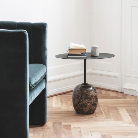 SIDE TABLE &TRADITION