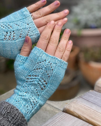 Willow Fingerless Mitts by Victoria Magnus