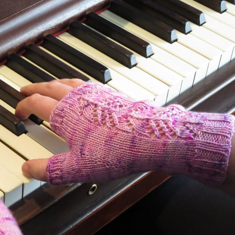 Holly's Willow Fingerless Mitts