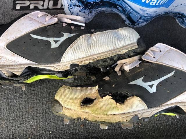 softball pitching cleats with pitching toe