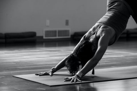 10 Scientifically Proven Benefits Of Vinyasa Yoga