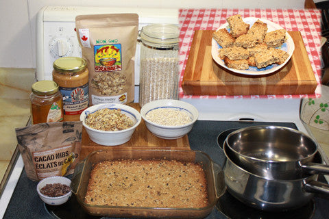 The ingredients and utensils required for making granola bars