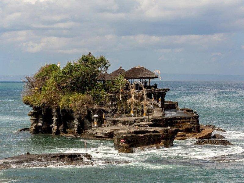 Balinese Temple Sunset Trail Taman Ayun Ulun Danu Tanah