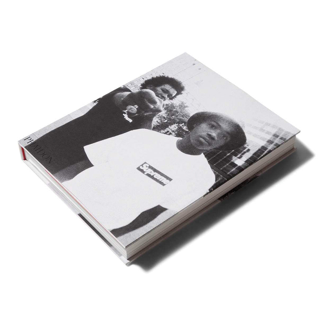 15周年記念イベントが 新品未開封 Supreme Vol 2 Book 写真集