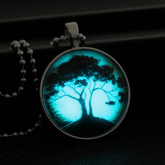 glow in the dark necklaces