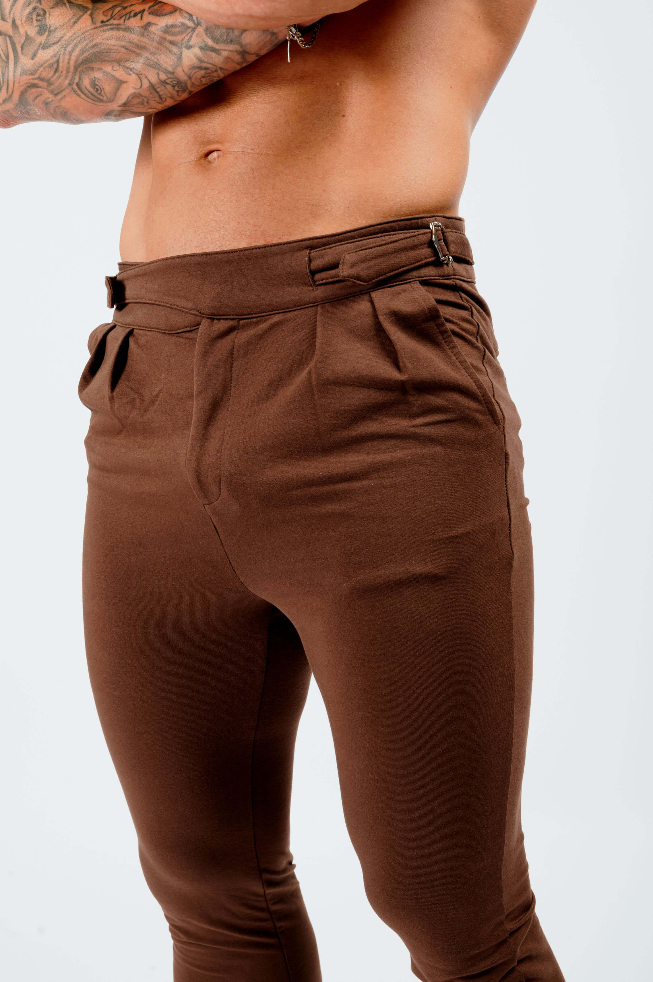 SLIM FIT HIGH WAISTED TROUSER W/SIDE CINCH - BROWN