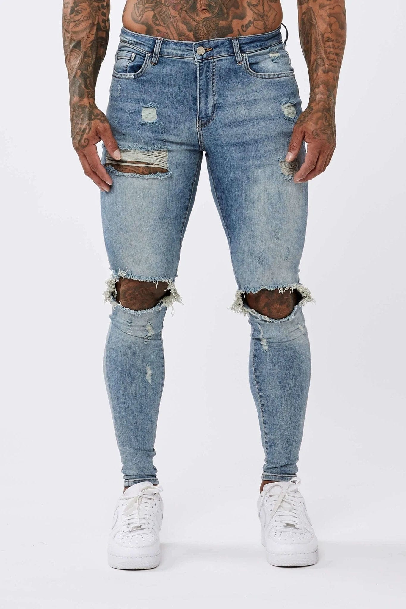 STRONG WASHED MID BLUE SPRAY ON JEANS - RIPPED & REPAIRED