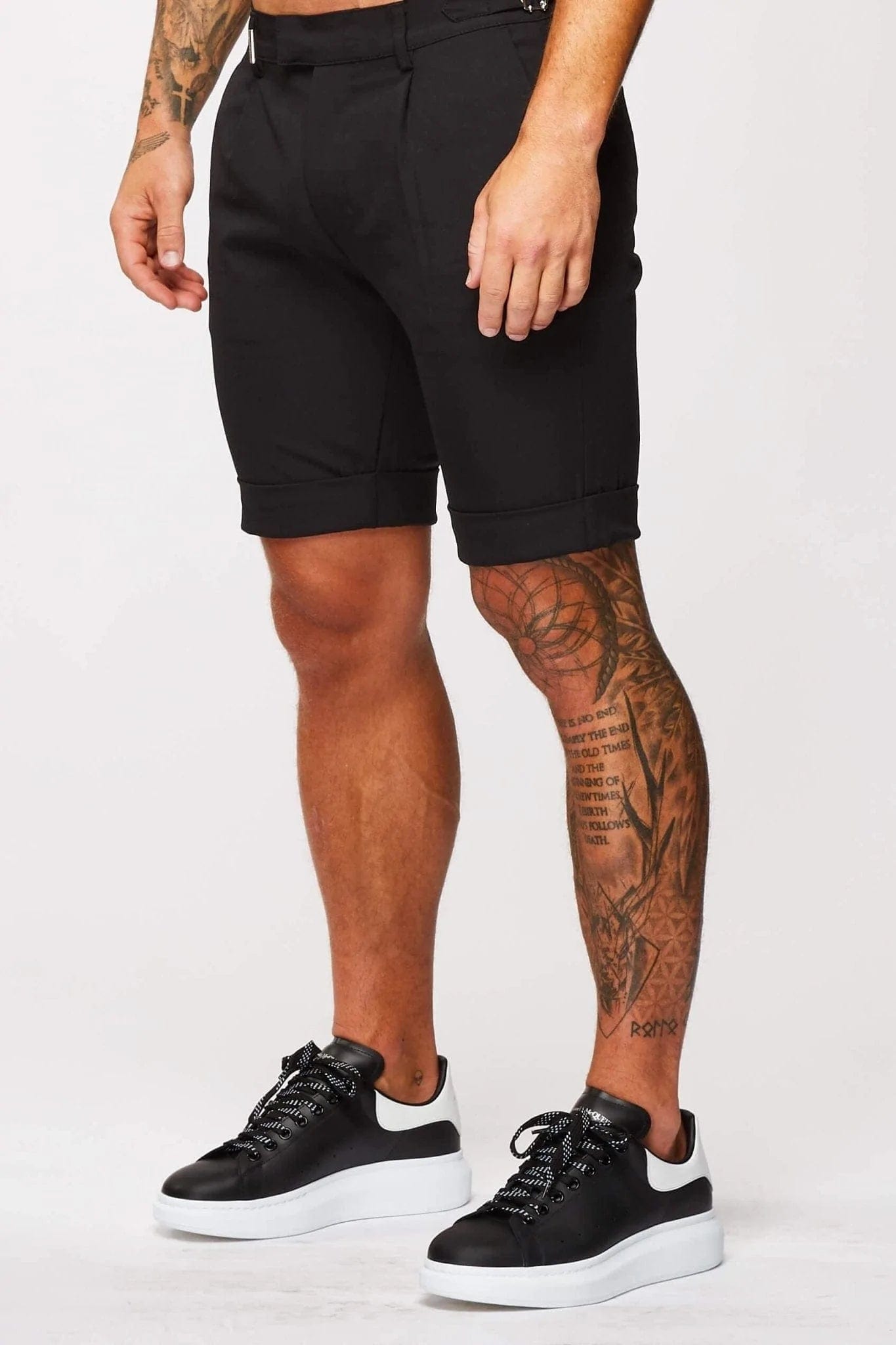 SIDE CINCH SHORT - BLACK